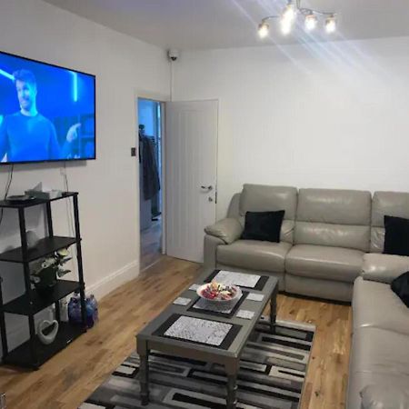 Modern 5 Bedroom Family House - 18 Mins To Station Londres Exterior foto