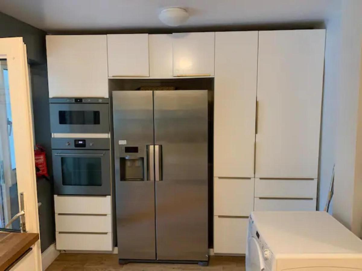 Modern 5 Bedroom Family House - 18 Mins To Station Londres Exterior foto
